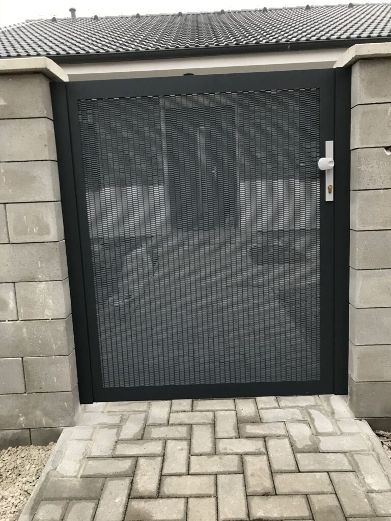 Hliníkový plot ťahokov